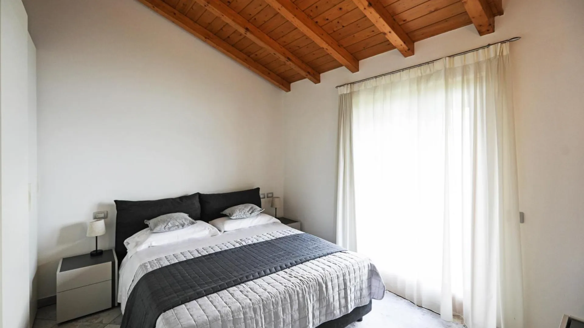 Serenity House 梅纳焦